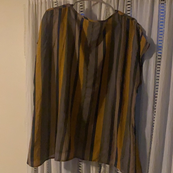 NWOT Size XXL cap sleeve top - Picture 2 of 2